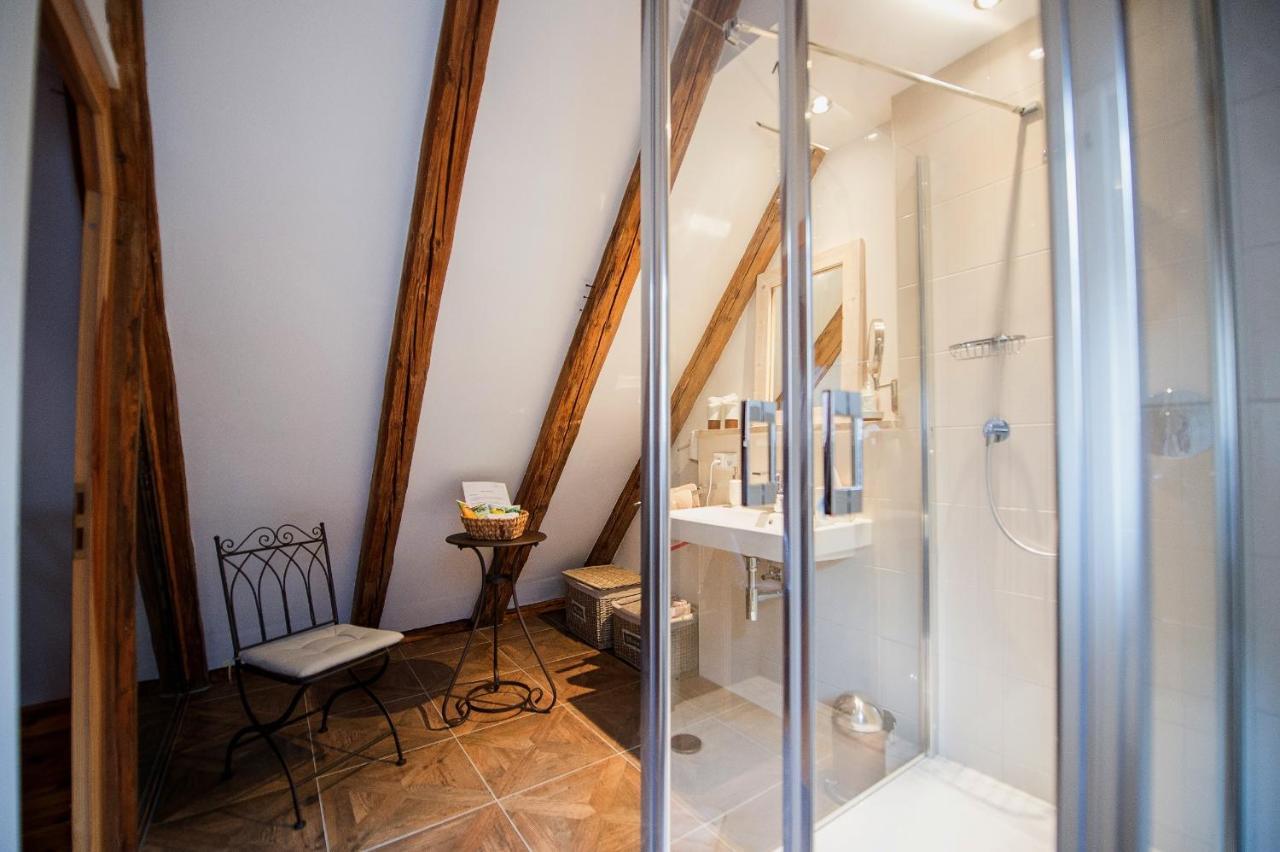 Goldgemaeuer Appartements Ochsenfurt Kamer foto